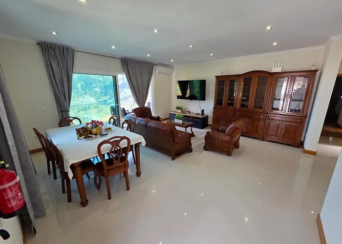 Willa Margarida Madeira São Vicente