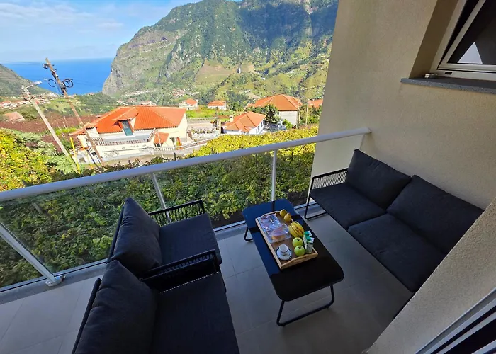 Willa Margarida Madeira *